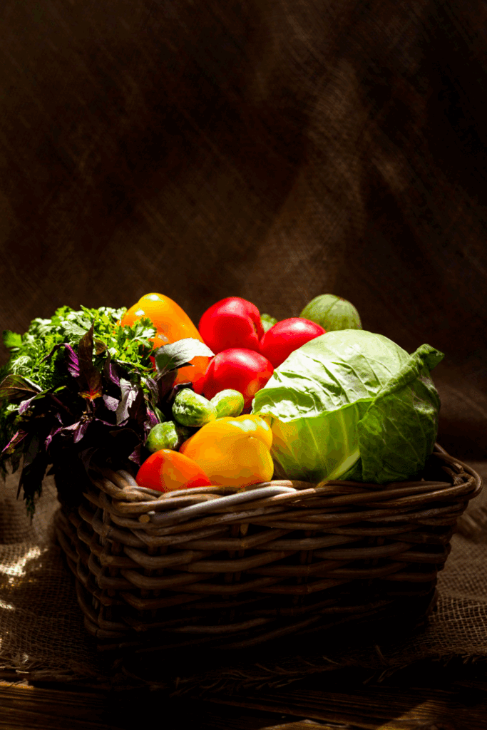 Moyen panier de légumes frais