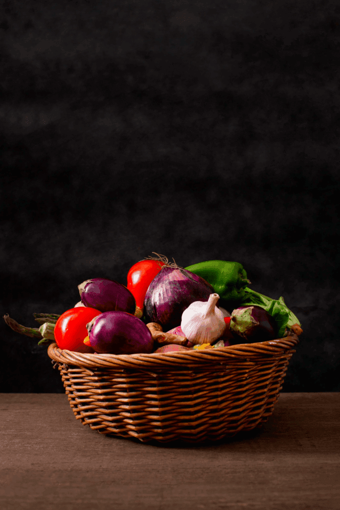 Petit panier de légumes frais